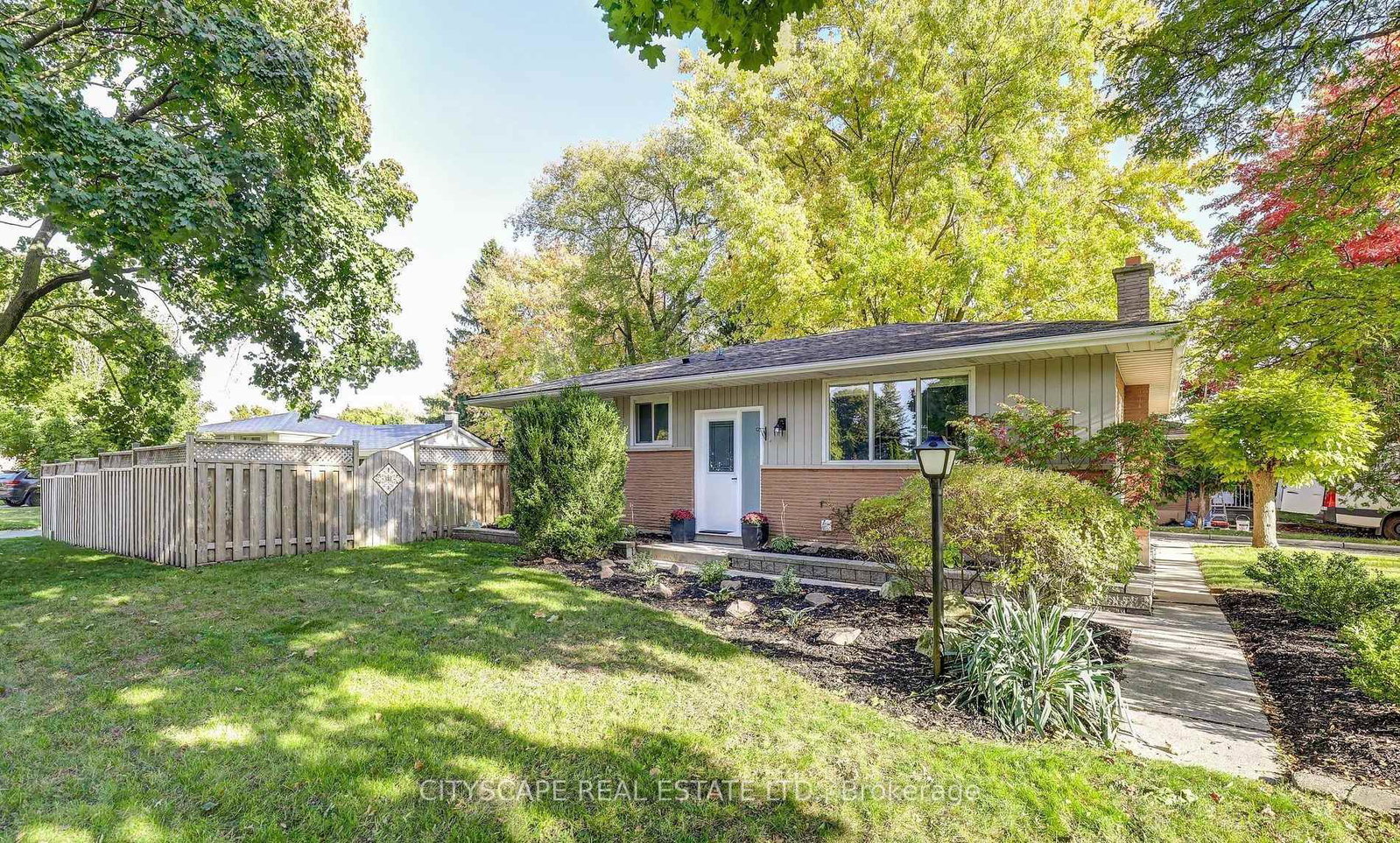 1050-apache-road-london-east-ontario-x13096738