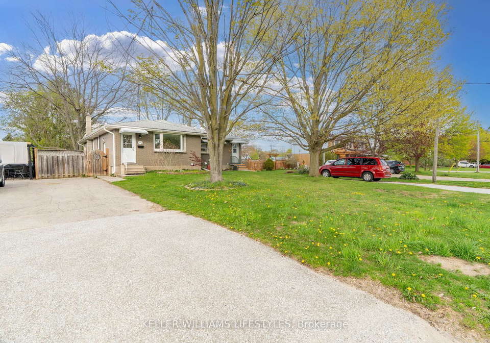 159-ewen-avenue-southwest-middlesex-ontario-x13097222