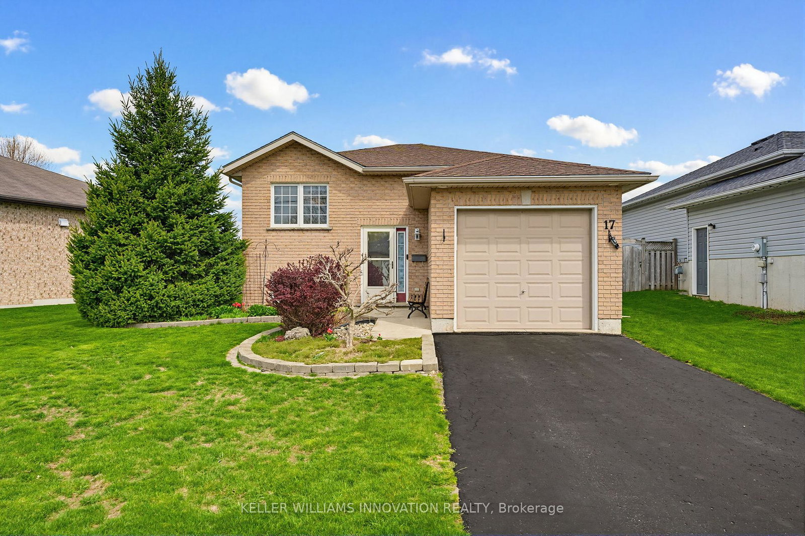 17-barnett-street-w-north-perth-ontario-x13097294