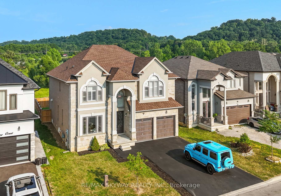 7-riesling-court-hamilton-ontario-x13097410