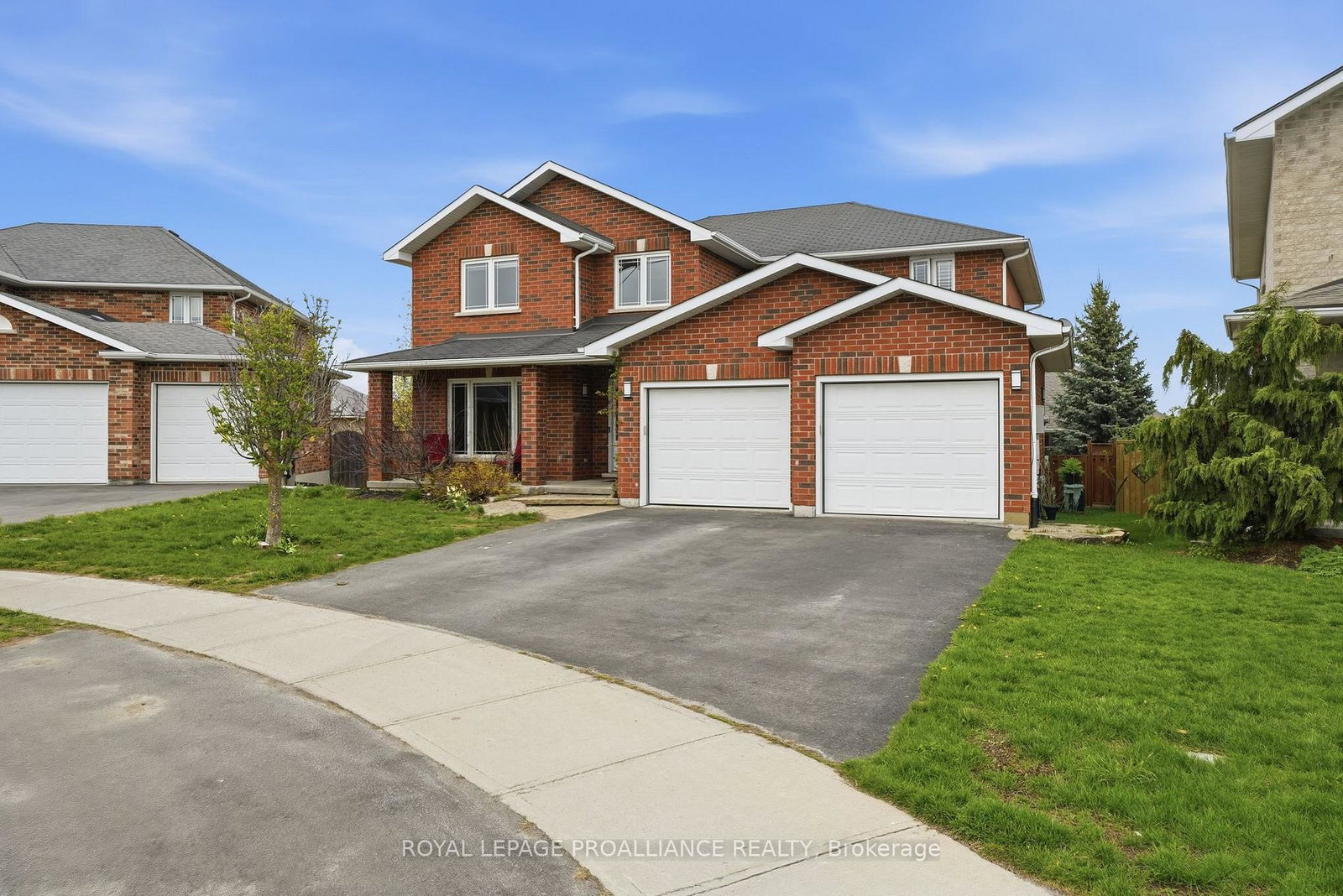 9-essex-drive-belleville-ontario-x13097626