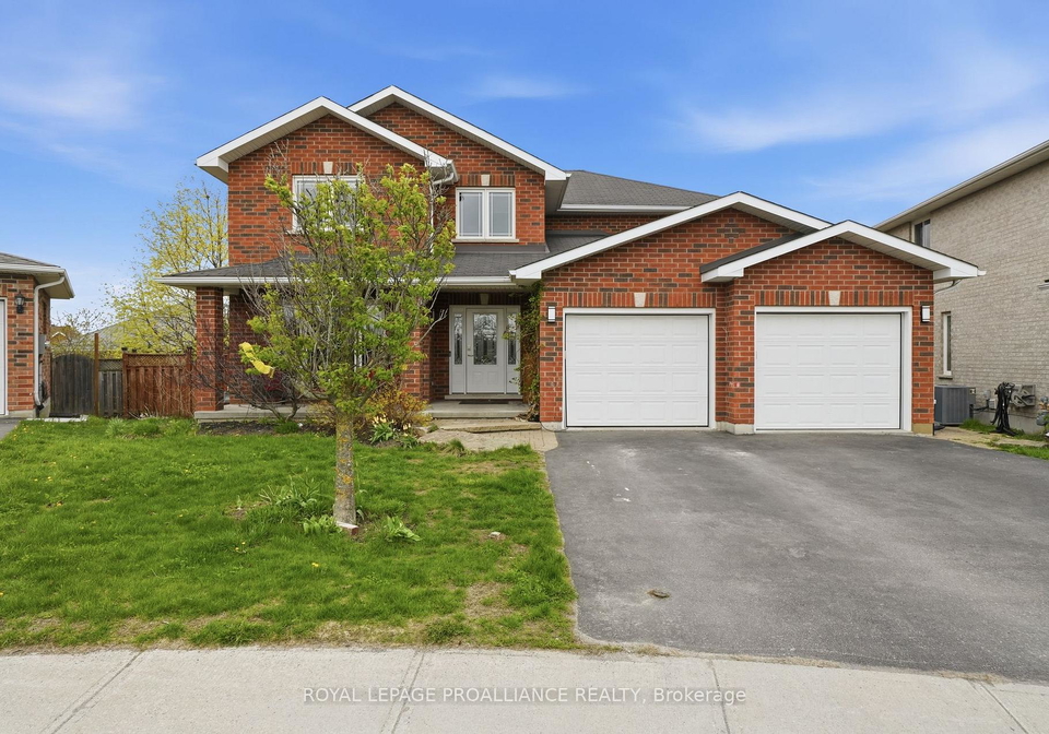 9-essex-drive-belleville-ontario-x13097626