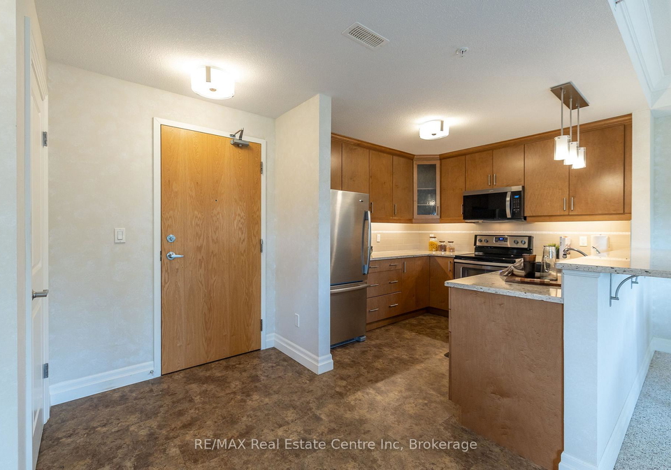 23-stumpf-street-centre-wellington-ontario-x13097650