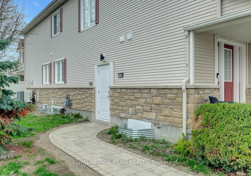 558-ashbourne-crescent-ottawa-ontario-x13097724