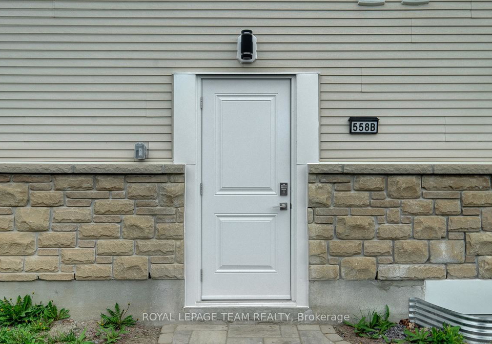 558-ashbourne-crescent-ottawa-ontario-x13097724