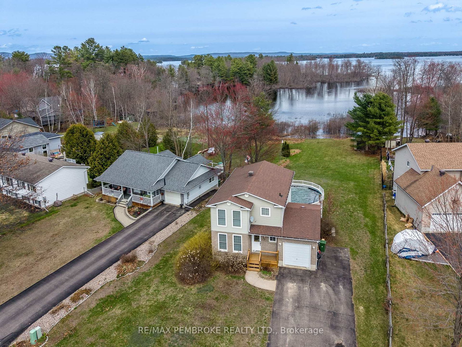 31-earl-street-petawawa-ontario-x13097806