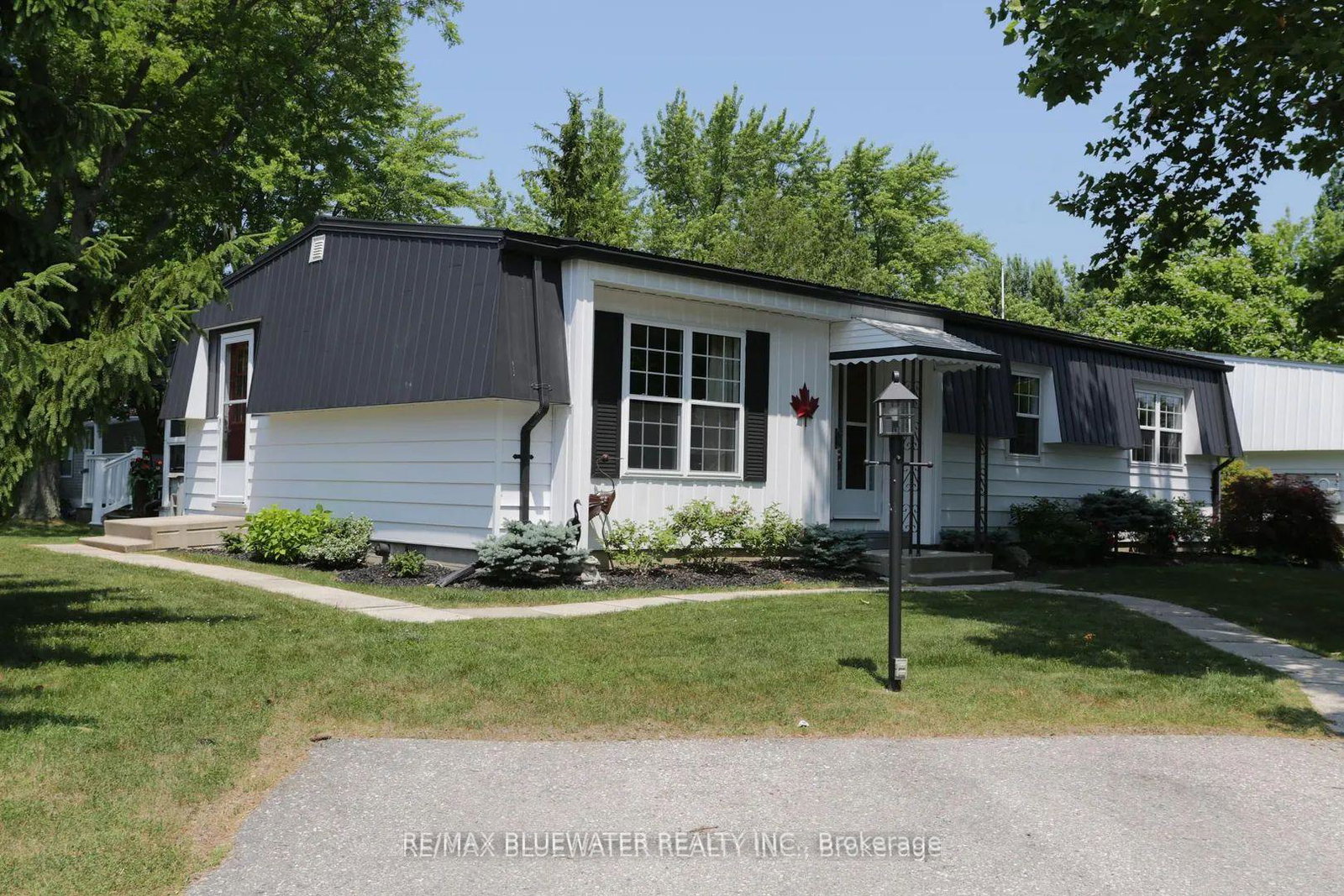 314-wyldwood-lane-s-south-huron-ontario-x13097886