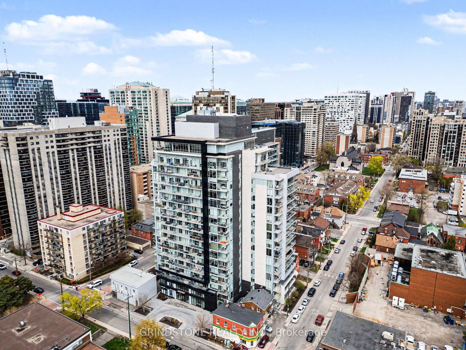 255-bay-street-ottawa-ontario-x13097900