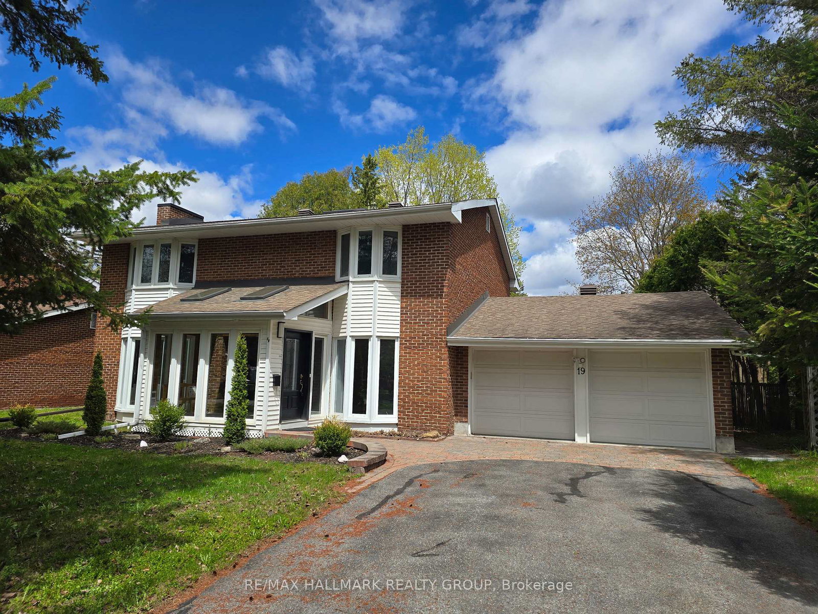 19-kingsford-crescent-kanata-ontario-x13097932