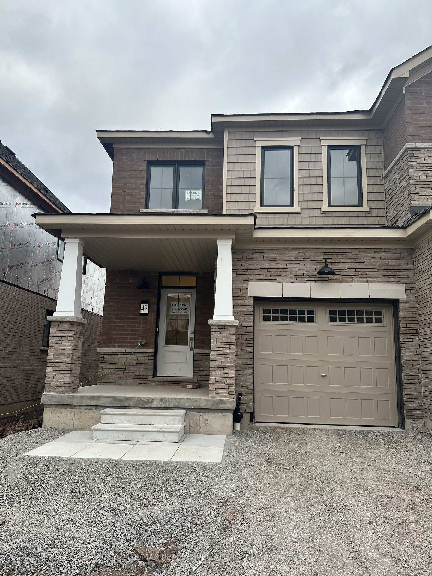 42-rowlock-street-welland-ontario-x13098156