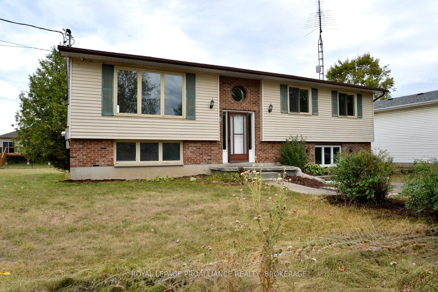 5-south-street-loyalist-ontario-x13098170
