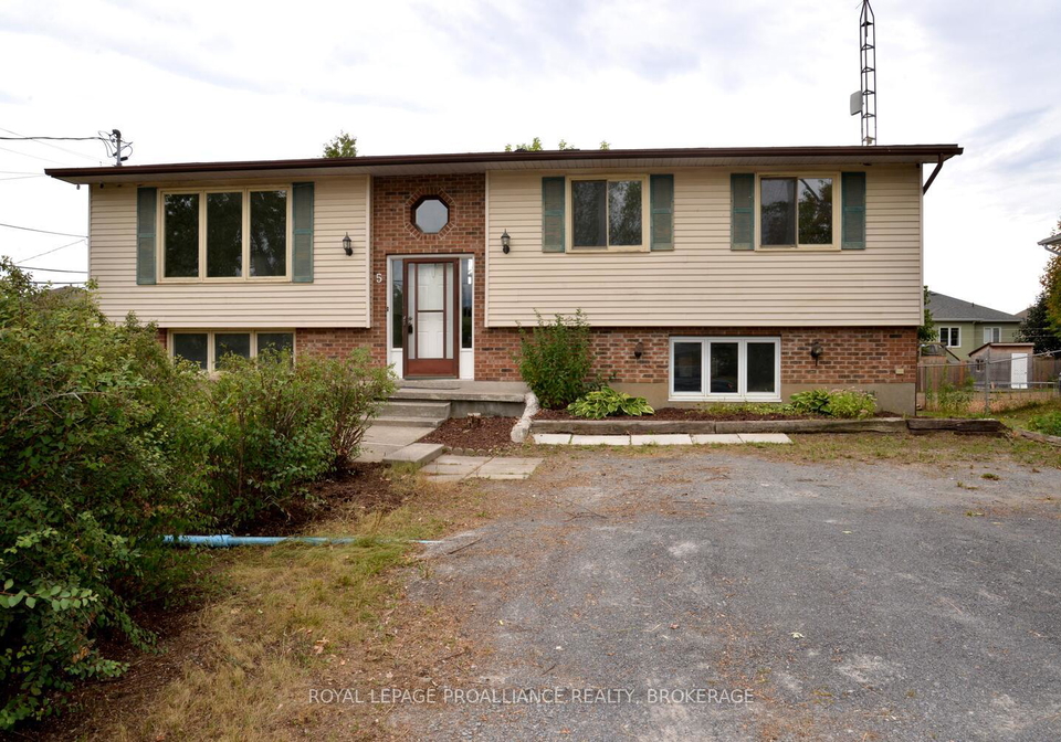 5-south-street-loyalist-ontario-x13098170