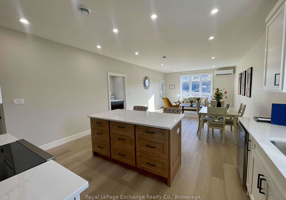 16-mercedes-crescent-n-kincardine-ontario-x13098402