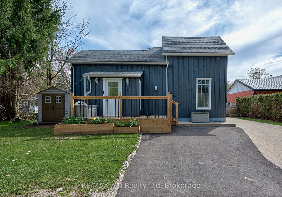 40-blenheim-street-west-perth-ontario-x13098456