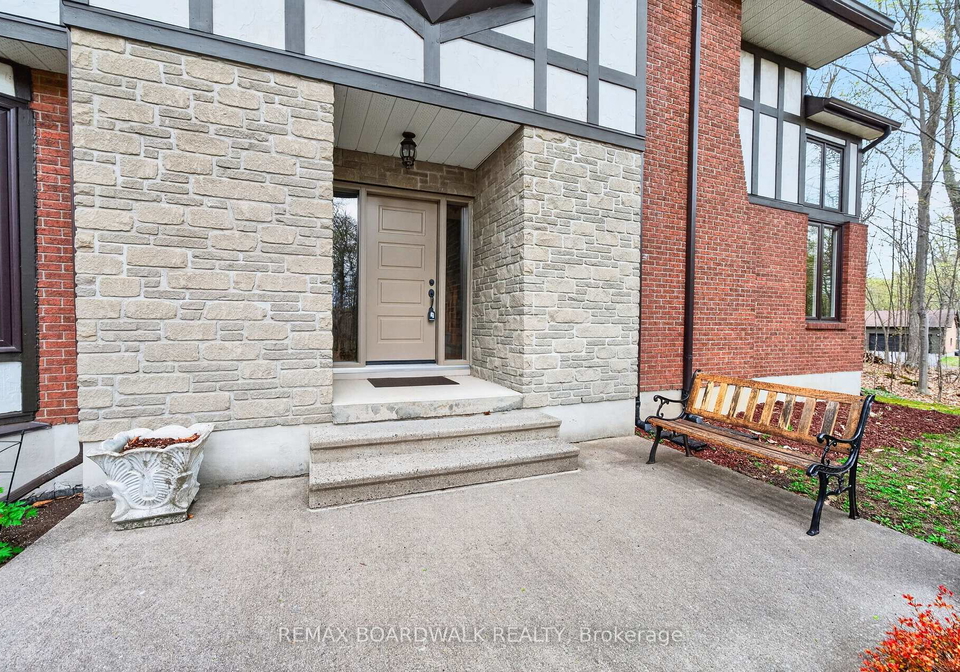 127-margaret-anne-drive-ottawa-ontario-x13098678