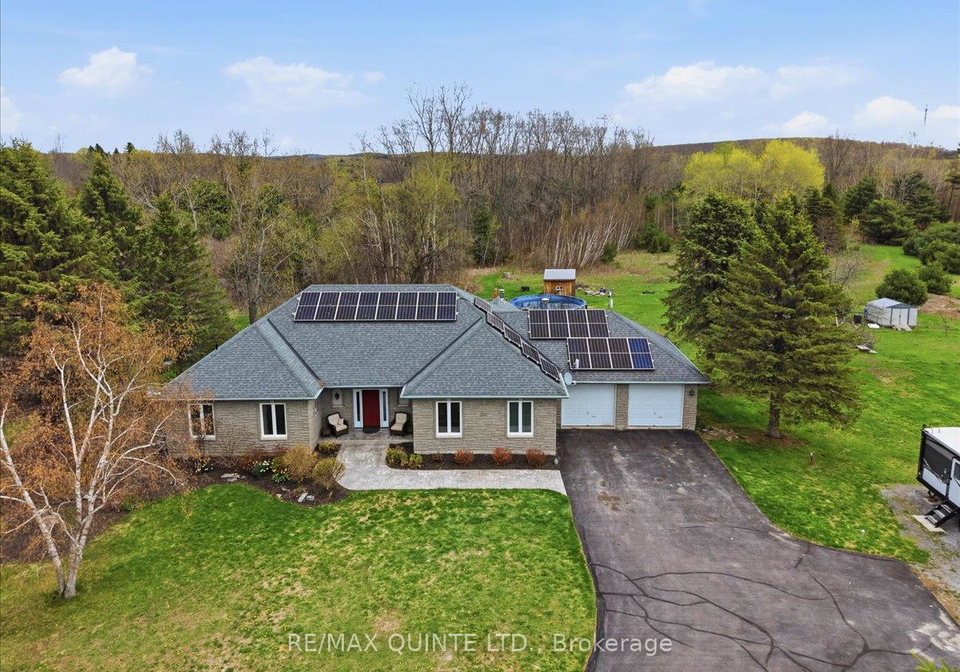 1325-county-road-40-quinte-west-ontario-x13098688