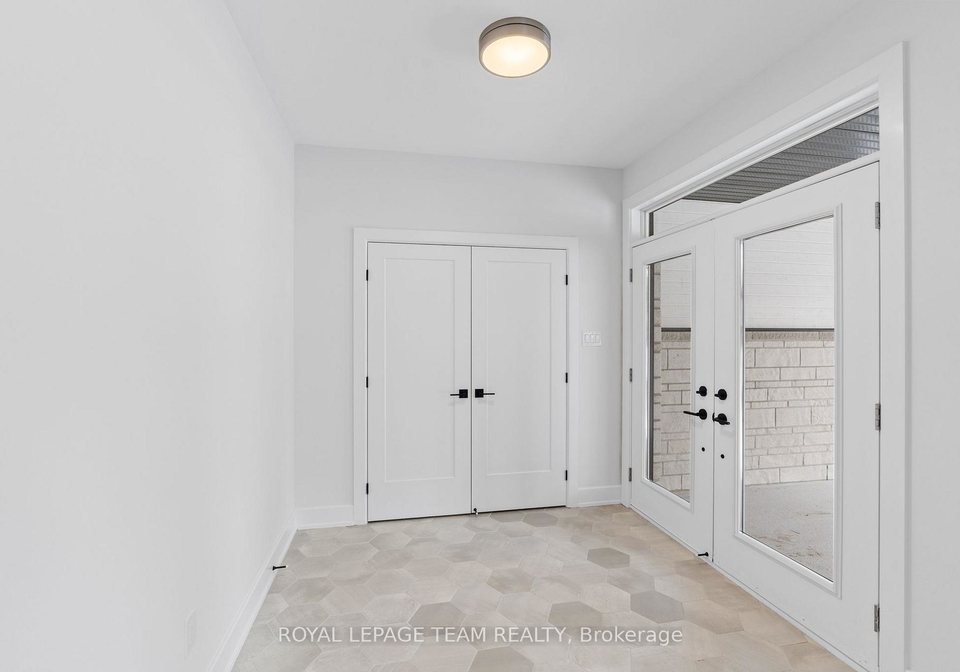 63-hogan-drive-mcnabbraeside-ontario-x13098886
