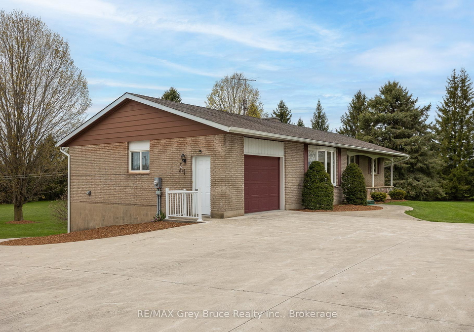 417438-concession-road-3-georgian-bluffs-ontario-x13098938