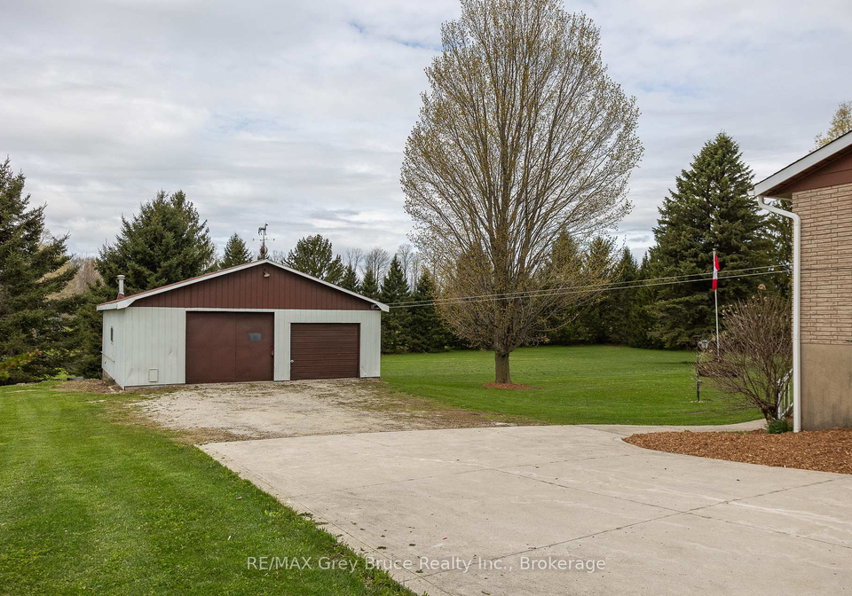417438-concession-road-3-georgian-bluffs-ontario-x13098938