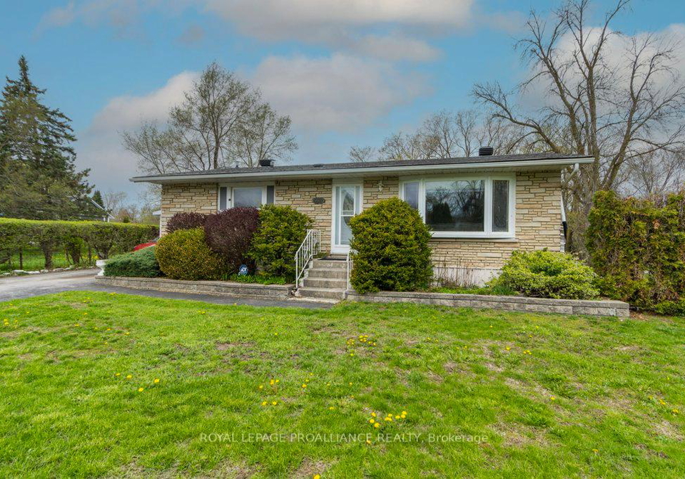 86-store-street-quinte-west-ontario-x13099038