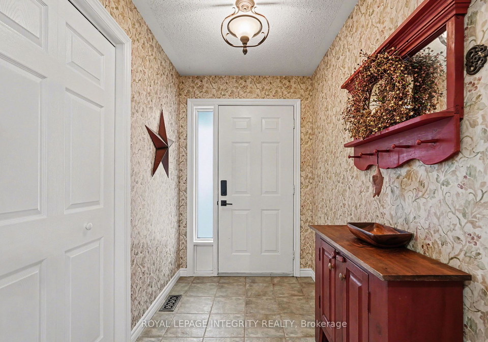 25-decaria-boulevard-perth-ontario-x13099178
