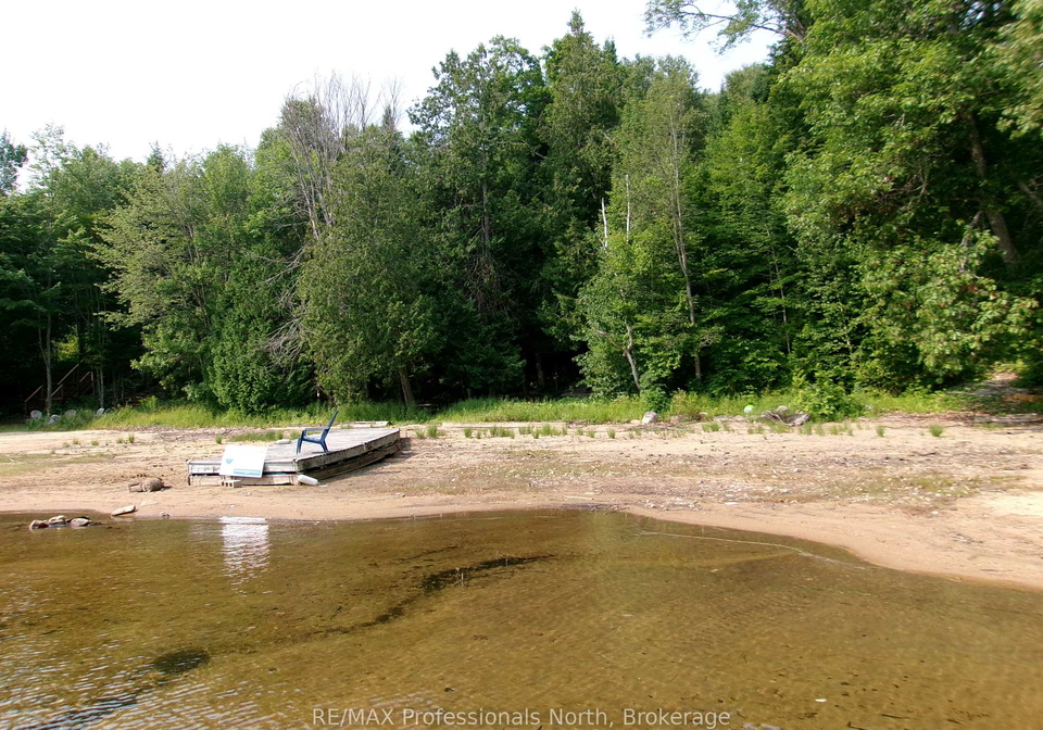 6213-kennisis-lake-road-dysart-et-al-ontario-x13099216