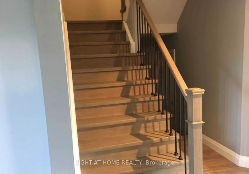 28-bloomington-drive-cambridge-ontario-x13099250