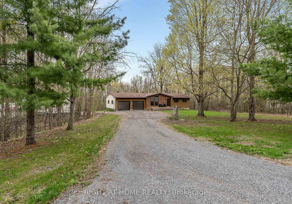315-felton-crescent-russell-ontario-x13099434
