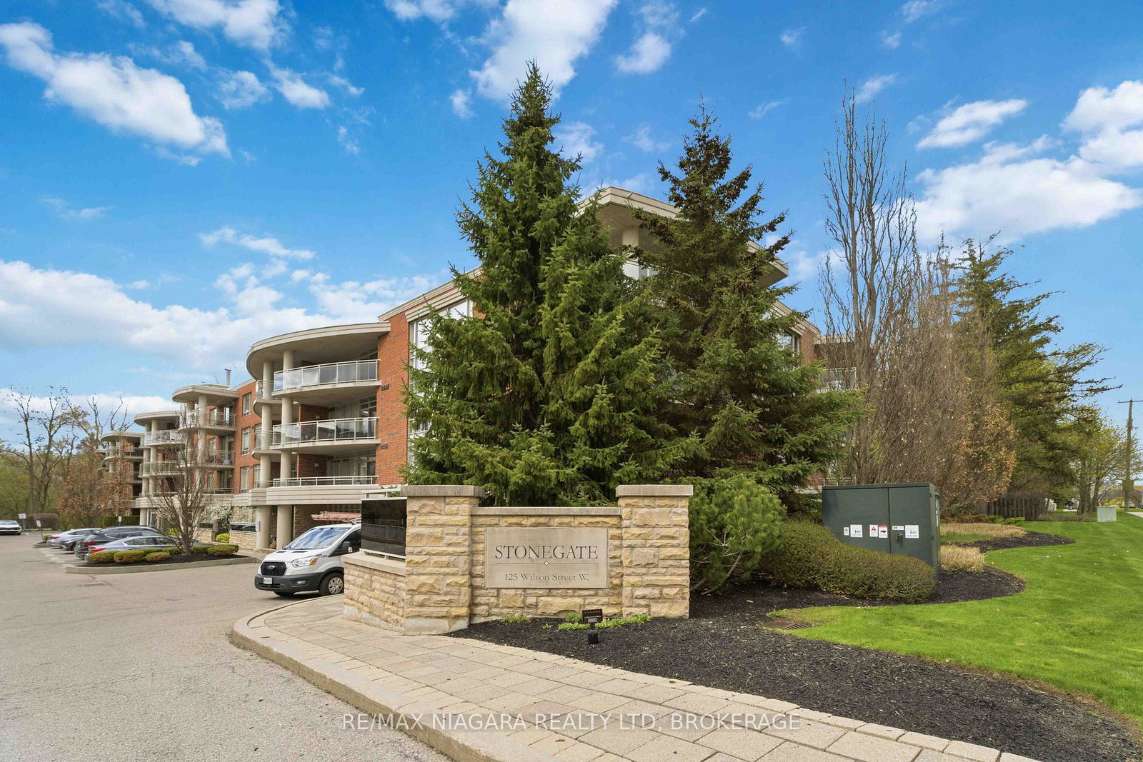 125-wilson-street-w-hamilton-ontario-x13099454