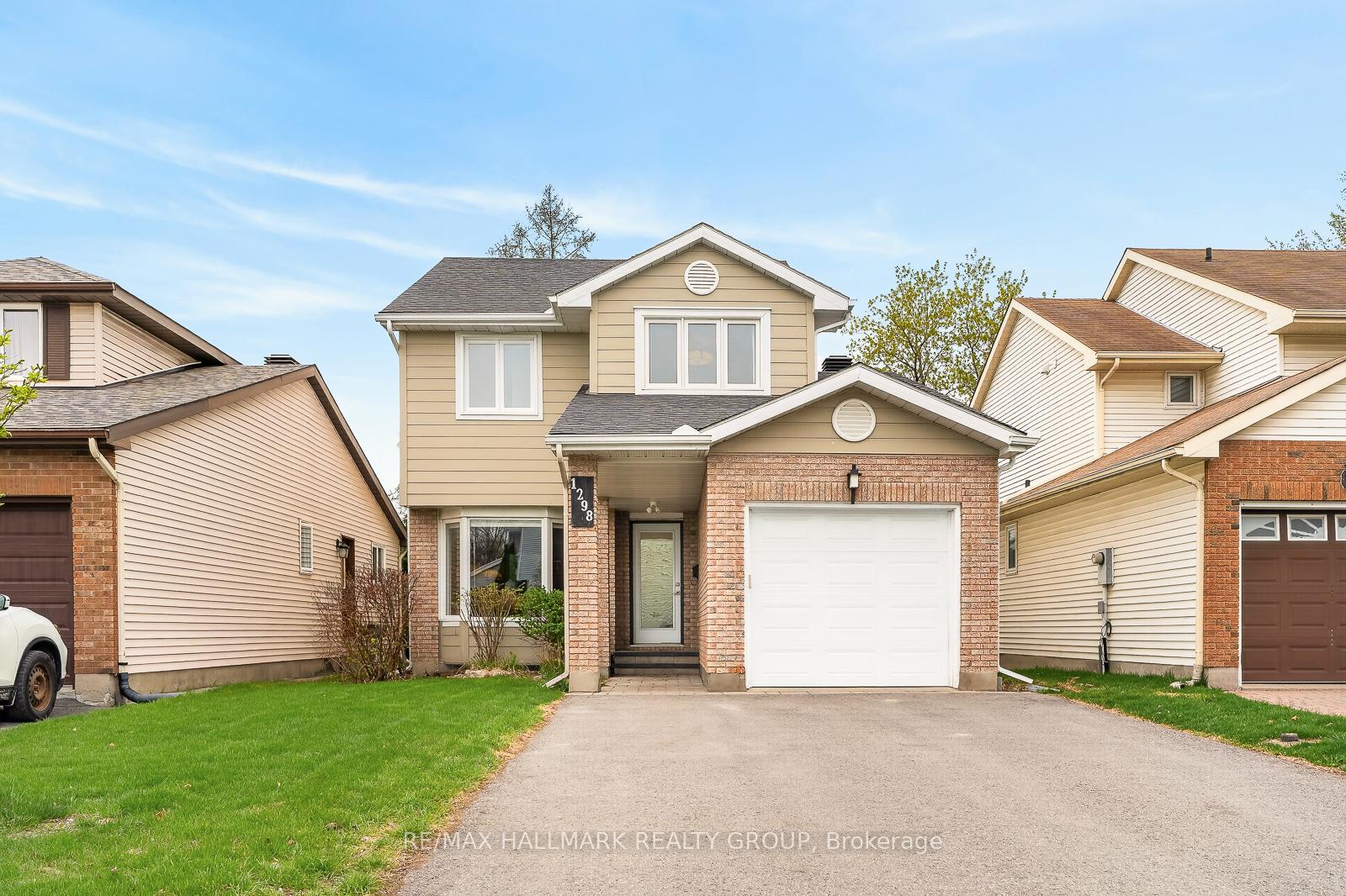 1298-famlit-court-ottawa-ontario-x13099596