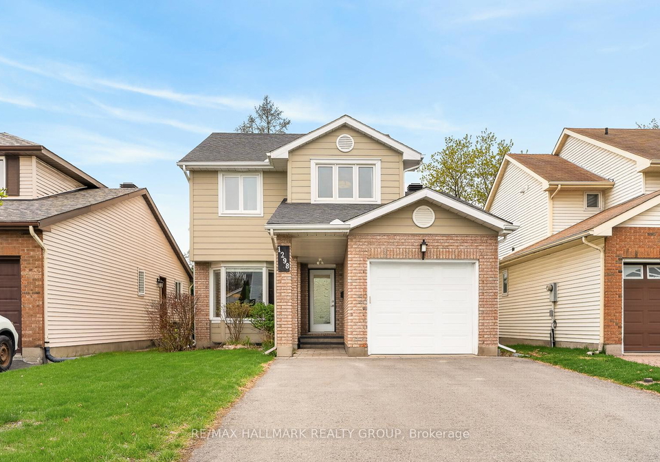 1298-famlit-court-ottawa-ontario-x13099596