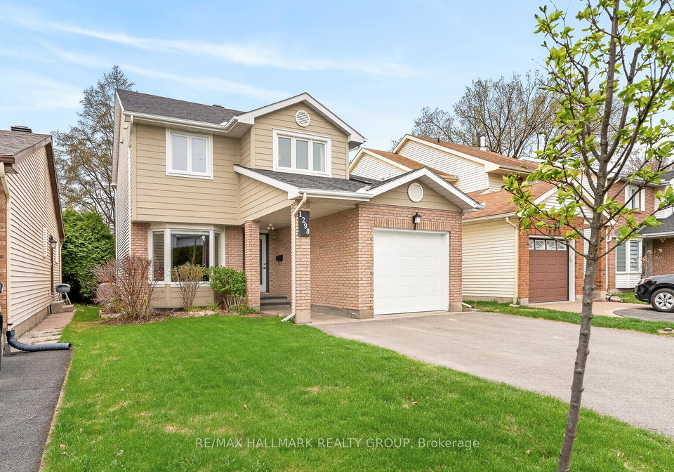 1298-famlit-court-ottawa-ontario-x13099596