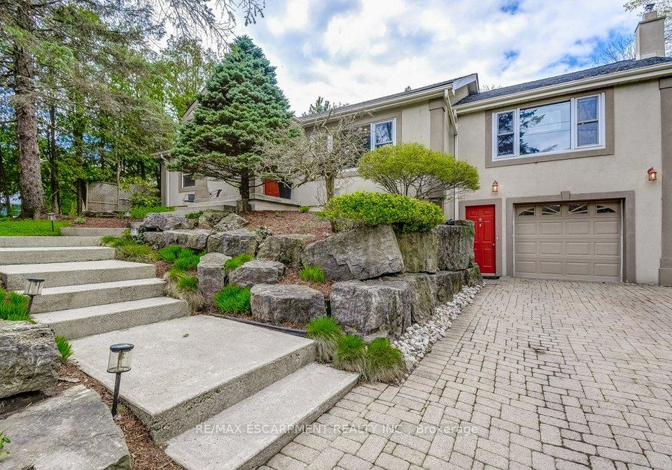 121-elgin-street-hamilton-ontario-x13099666