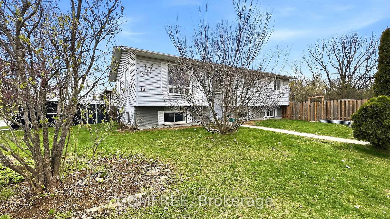 13-pearl-street-smiths-falls-ontario-x13099702