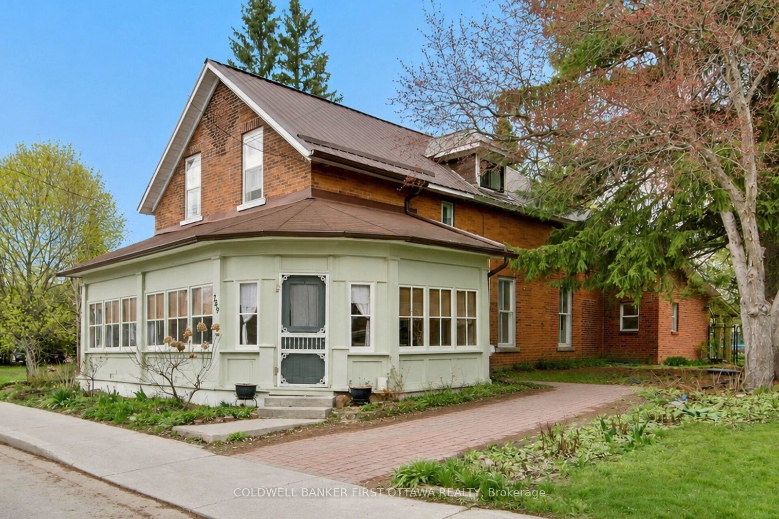 249-country-street-mississippi-mills-ontario-x13099716