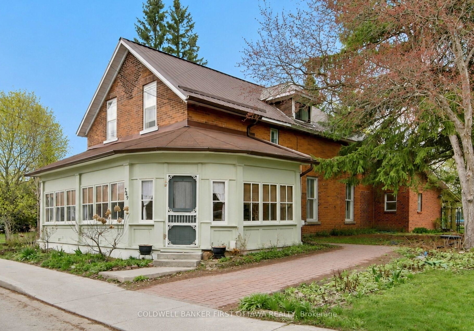 249-country-street-mississippi-mills-ontario-x13099716