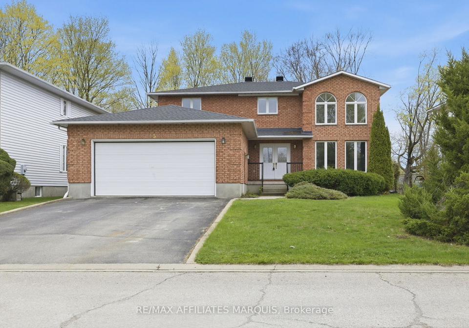 15-davis-drive-smiths-falls-ontario-x13099854