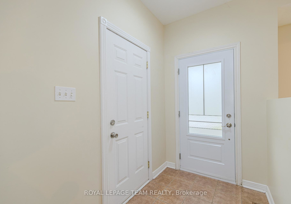 263-cresthaven-drive-ottawa-ontario-x13099856