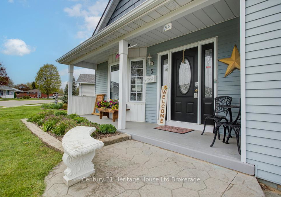 5-dereham-drive-tillsonburg-ontario-x13099930