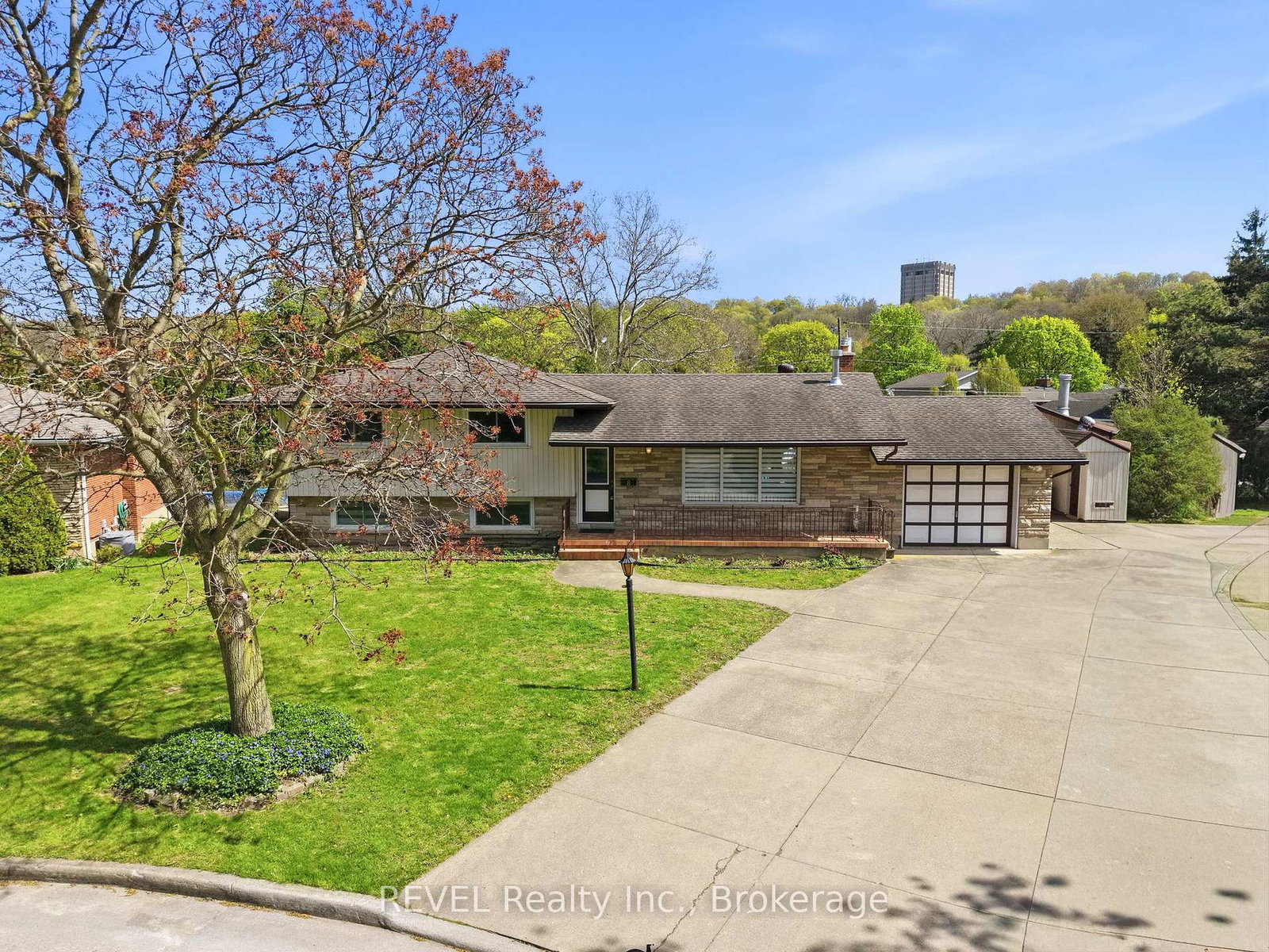 8-fernwood-terrace-st-catharines-ontario-x13100170