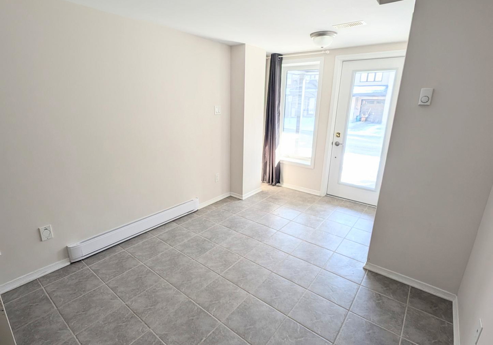 816-element-private-kanata-ontario-x13100214