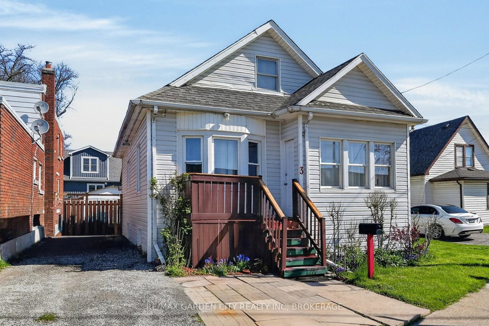 3-delaware-avenue-st-catharines-ontario-x13100322