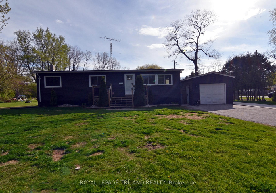 9967-eric-street-lambton-shores-ontario-x13100684
