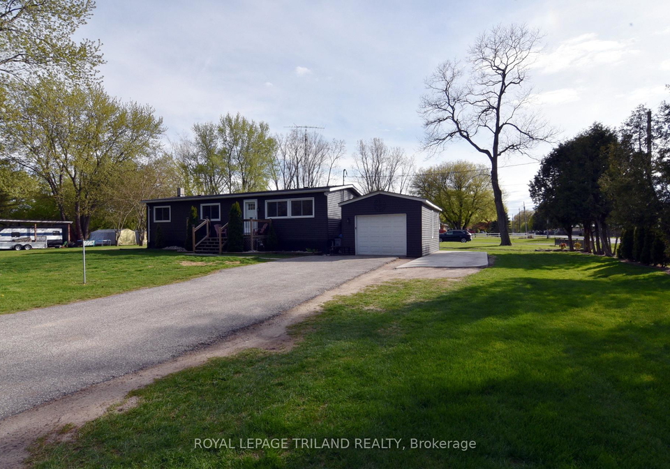 9967-eric-street-lambton-shores-ontario-x13100684