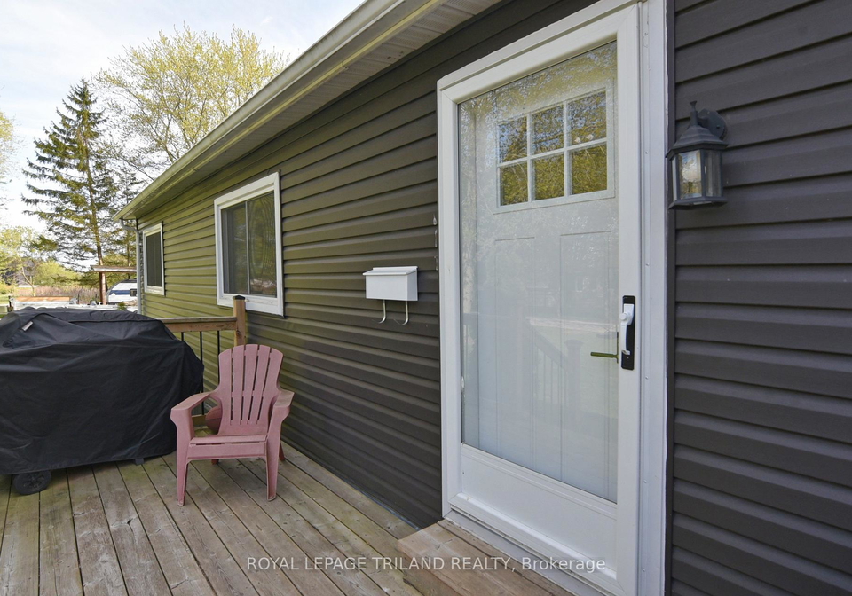 9967-eric-street-lambton-shores-ontario-x13100684