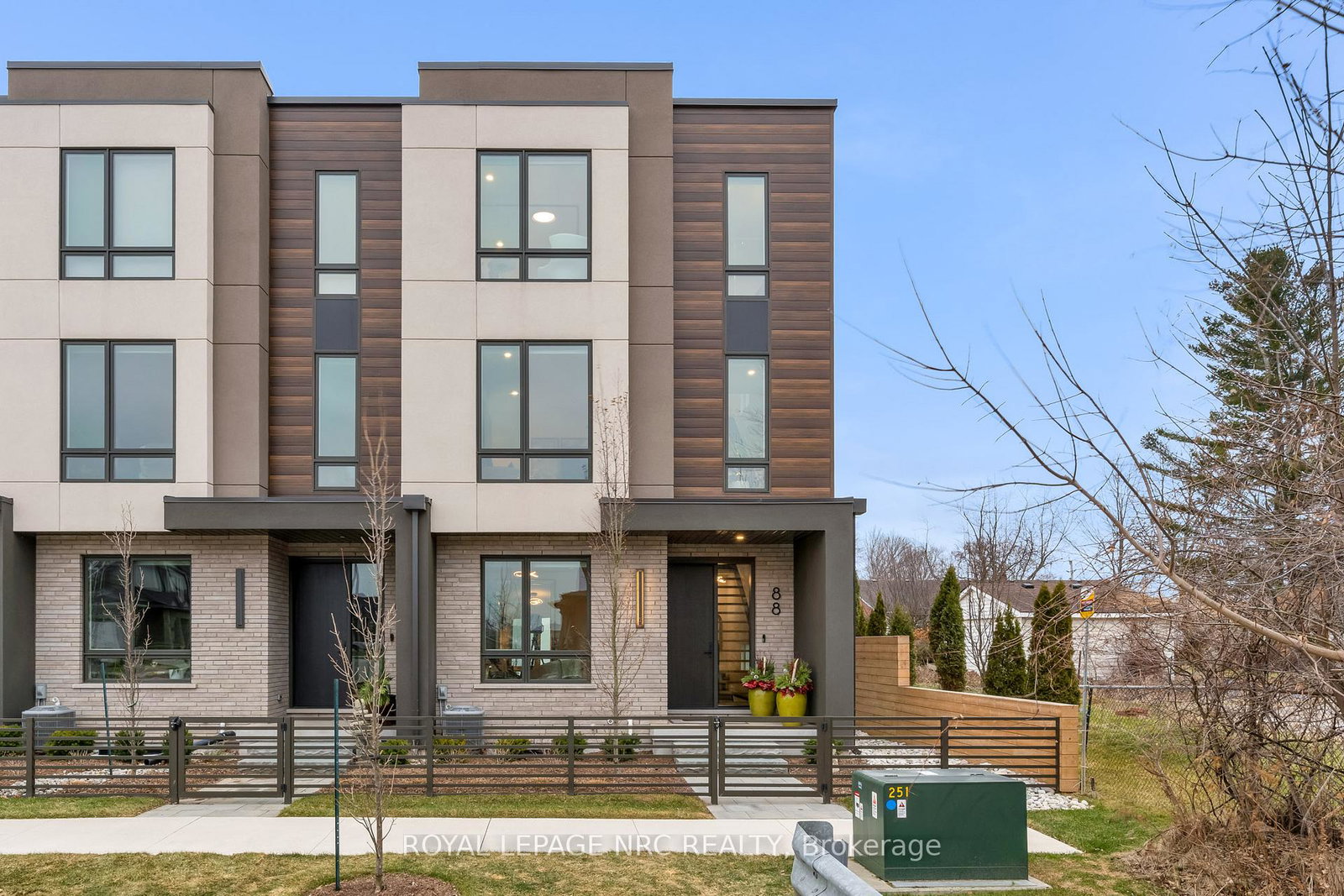 88-moody-street-pelham-ontario-x13101040