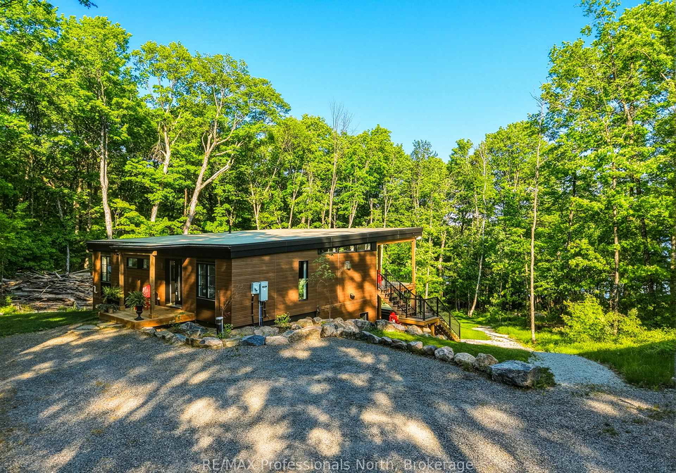 1011-old-cottage-road-bracebridge-ontario-x13101120
