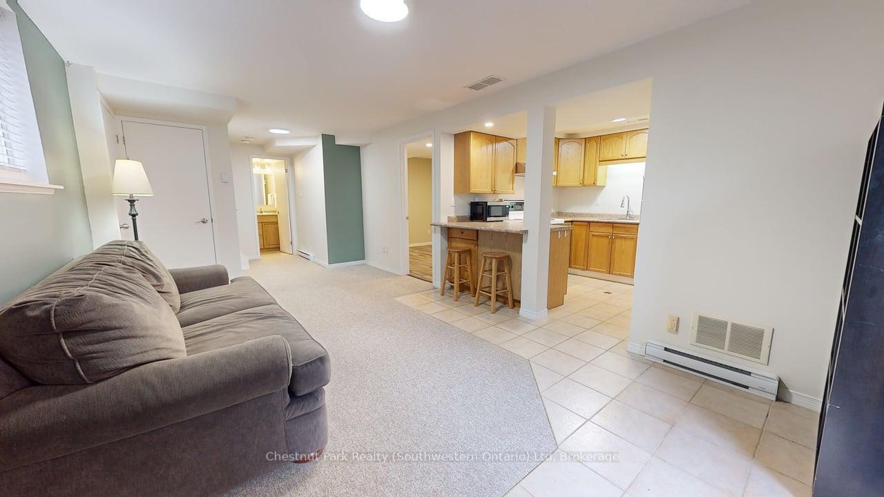 22-moss-place-guelph-ontario-x13101184