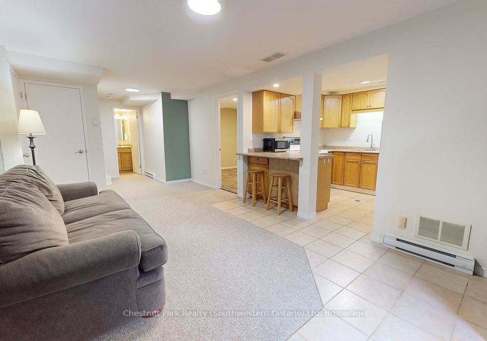 22-moss-place-guelph-ontario-x13101184