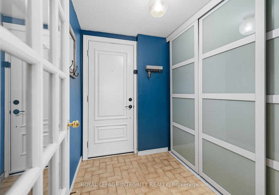 4-hackett-street-ottawa-ontario-x13101228
